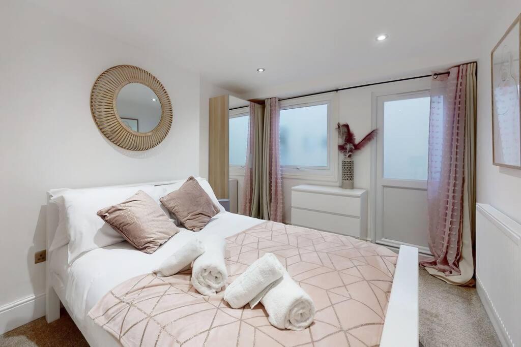 Lovely 2 Bedroom Apartment Near Highgate Station Londen Buitenkant foto