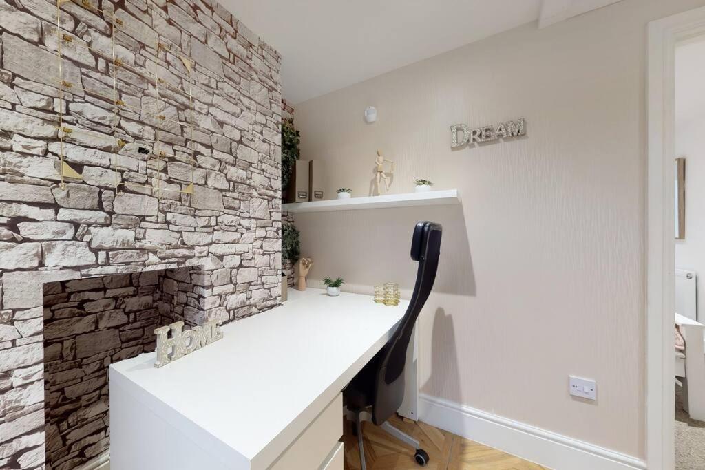 Lovely 2 Bedroom Apartment Near Highgate Station Londen Buitenkant foto