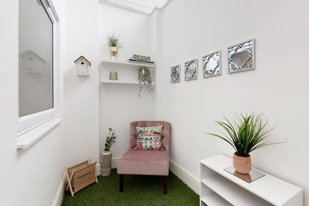 Lovely 2 Bedroom Apartment Near Highgate Station Londen Buitenkant foto